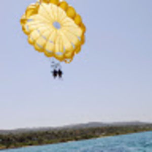 Meet your Posher, Deniz